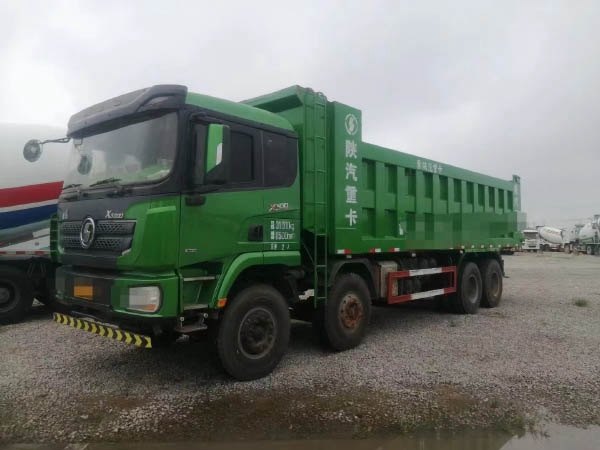 二手后八轮自卸车载重多少吨