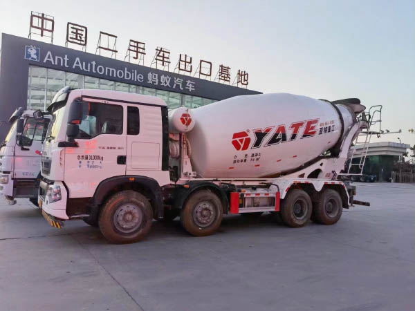 二手豪沃搅拌车