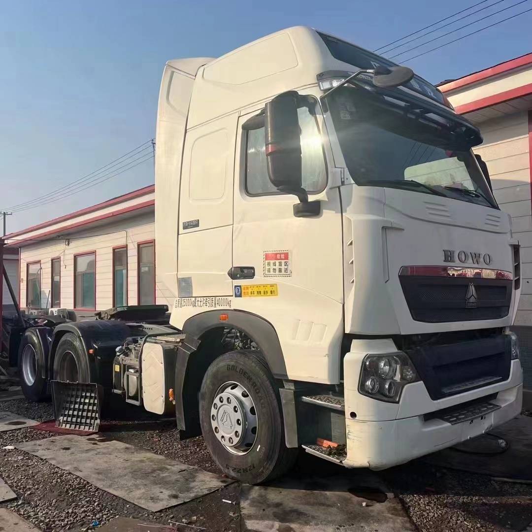 二手豪沃T7H牵引车