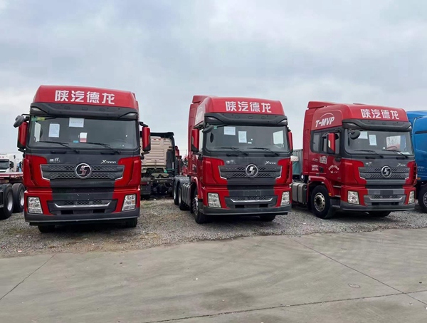 二手德龙牵引车转让