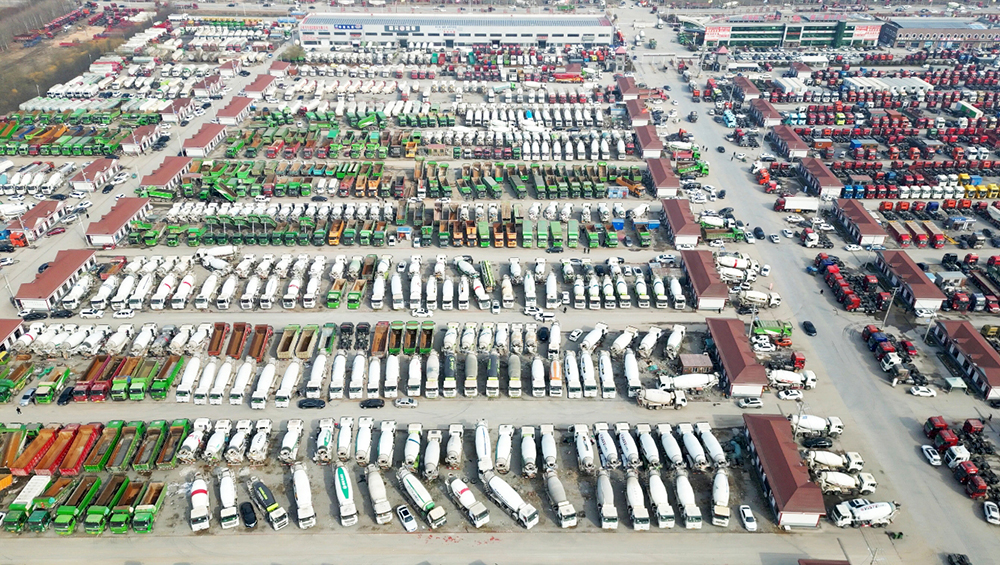 二手牵引车实景|梁山华通二手车市场