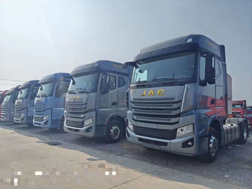 二手单驱牵引车