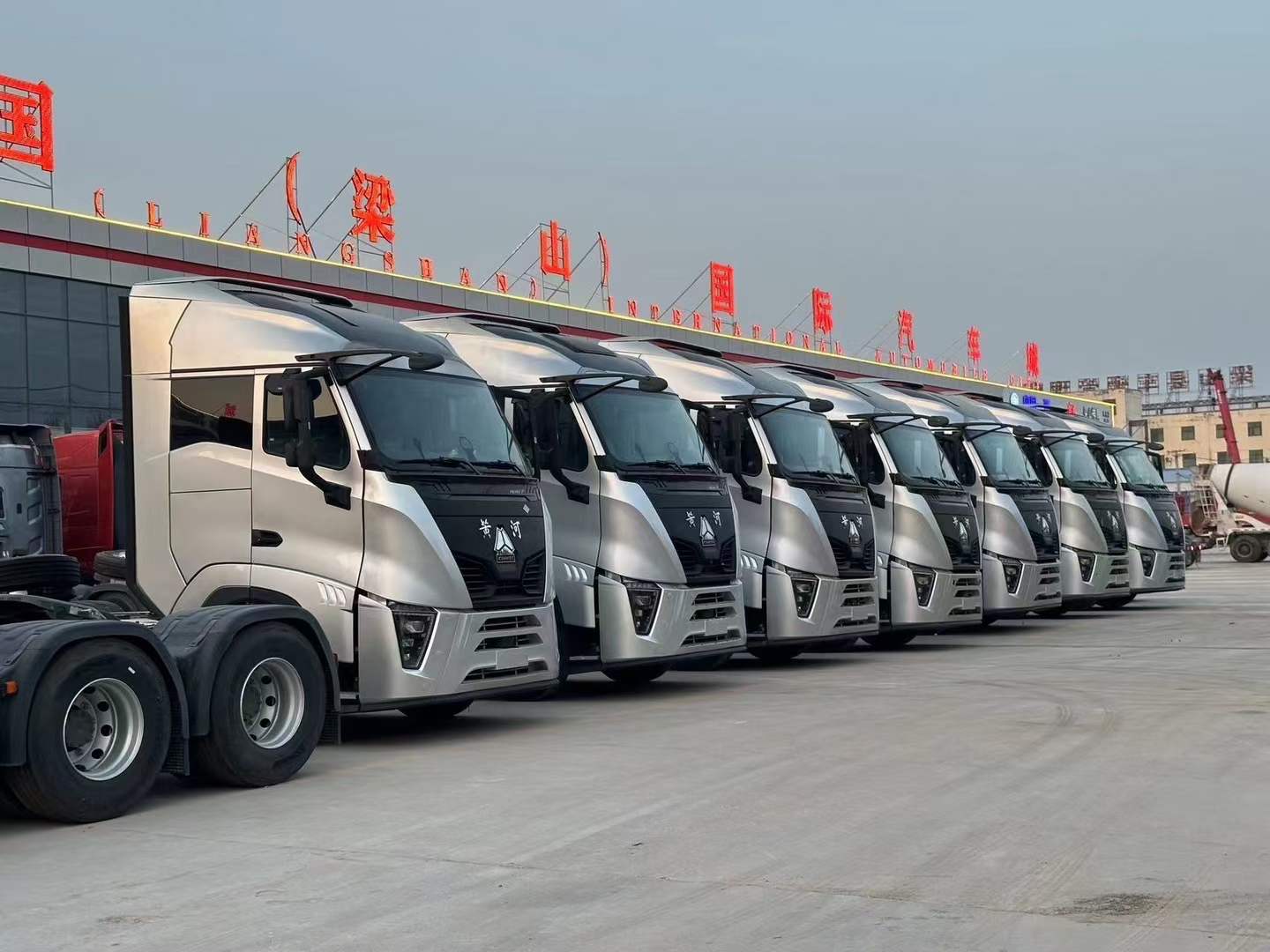 梁山二手车牵引车市场在哪里？