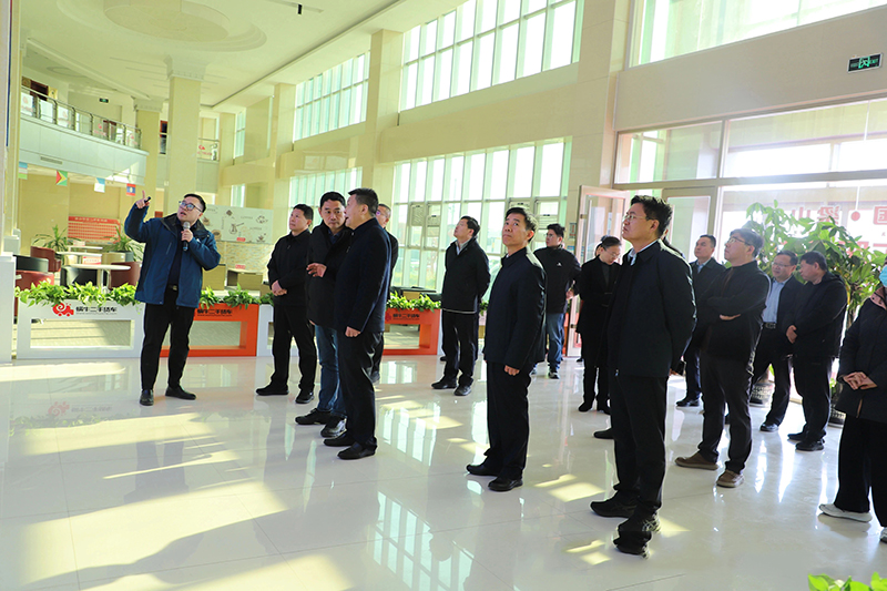 热烈欢迎市人大领导莅临梁山华通二手车交易市场调研指导