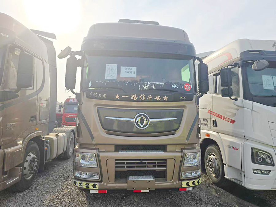 二手牵引车东风天龙旗舰KX560马力